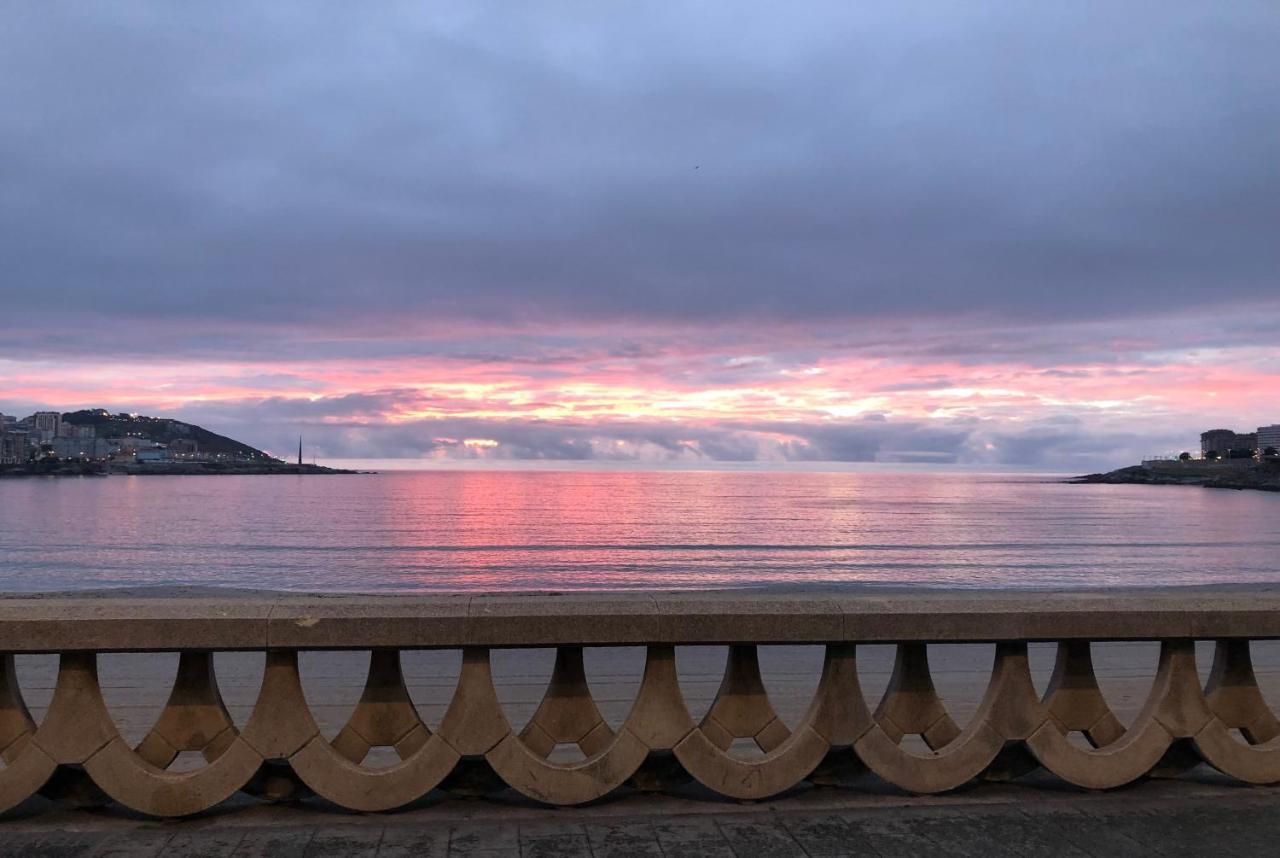 Purple&Brown Home Coruna A Coruna Luaran gambar