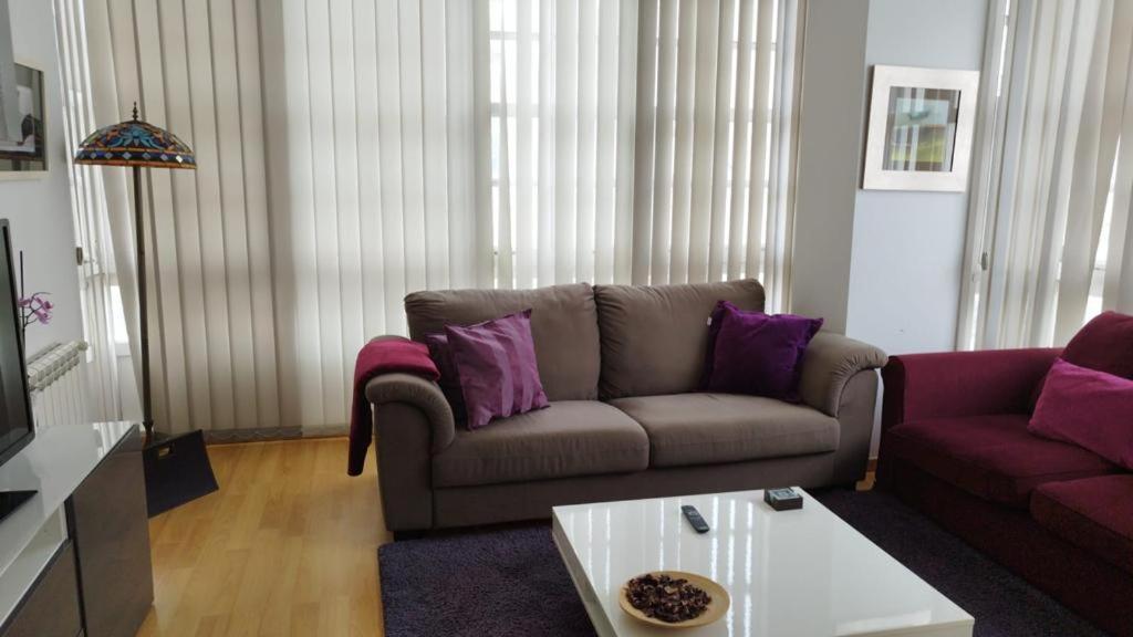 Purple&Brown Home Coruna A Coruna Luaran gambar